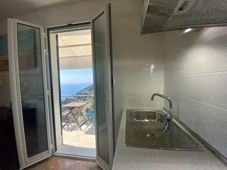 La Finestra Sul Mare A Drignana Villa Vernazza Eksteriør billede